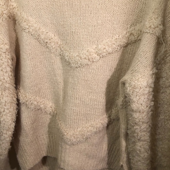 &merci Oversized Cream Furry Textured Sweater Small - Picture 5 of 6
